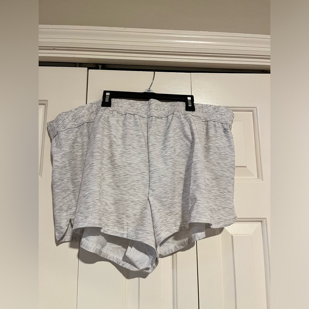 DSG Women's Gray Mid Rise‎ Stride Run Short Size 2X